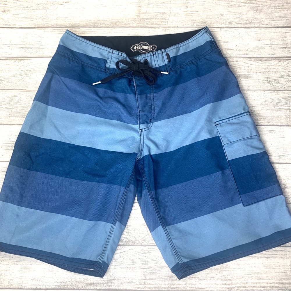 Freeworld board shorts Tie/hook & loop fasten
